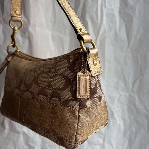 Coach Signature Shoulder Bag - Gold/Khaki/Gold - Picture 4 of 12